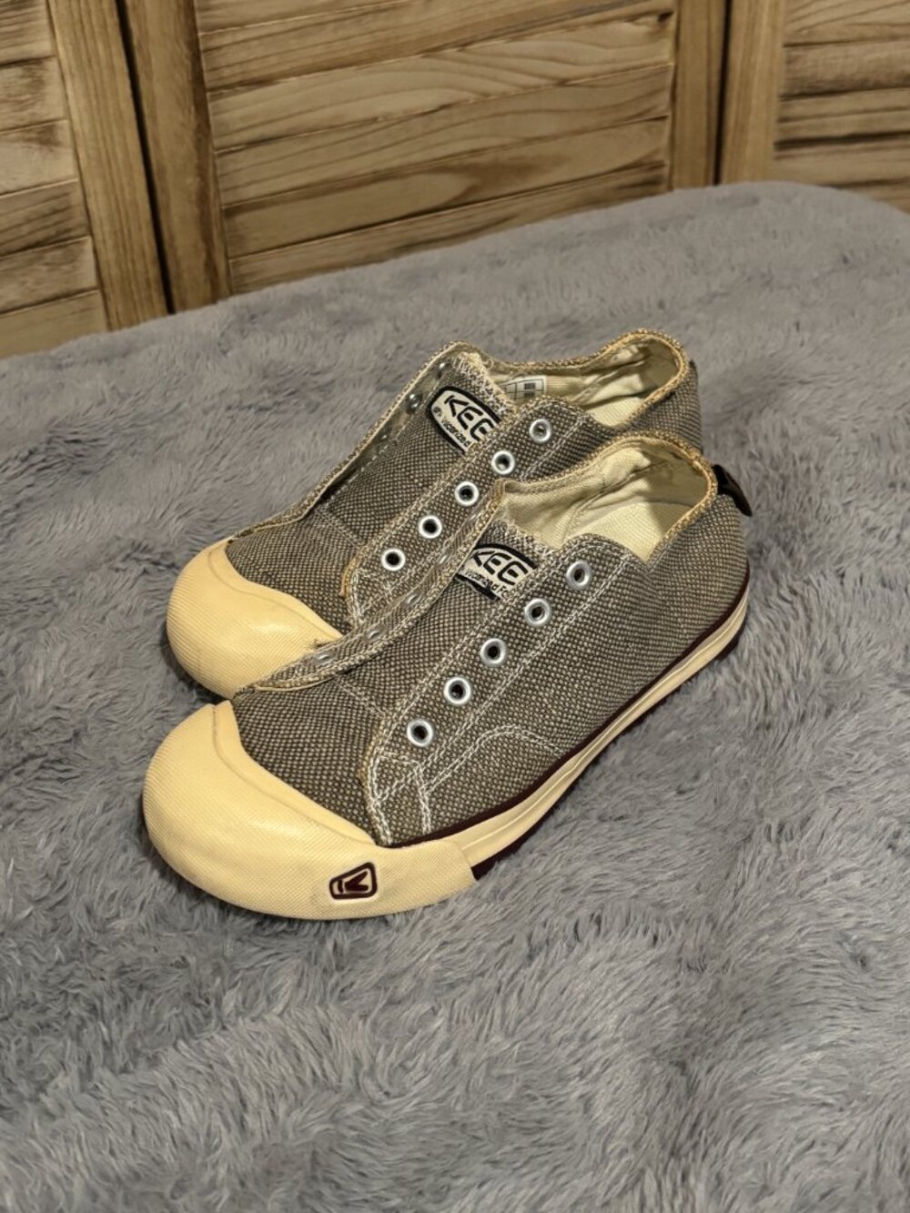 KEEN Coronado Tweed Canvas Low Top Sneakers Brown Tan Cream Size 7 Like New